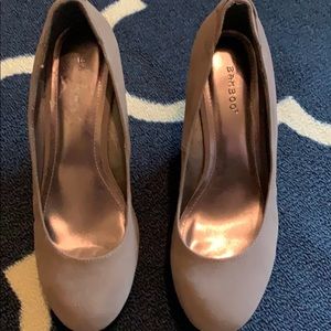 Women’s size 10 Grey wedges